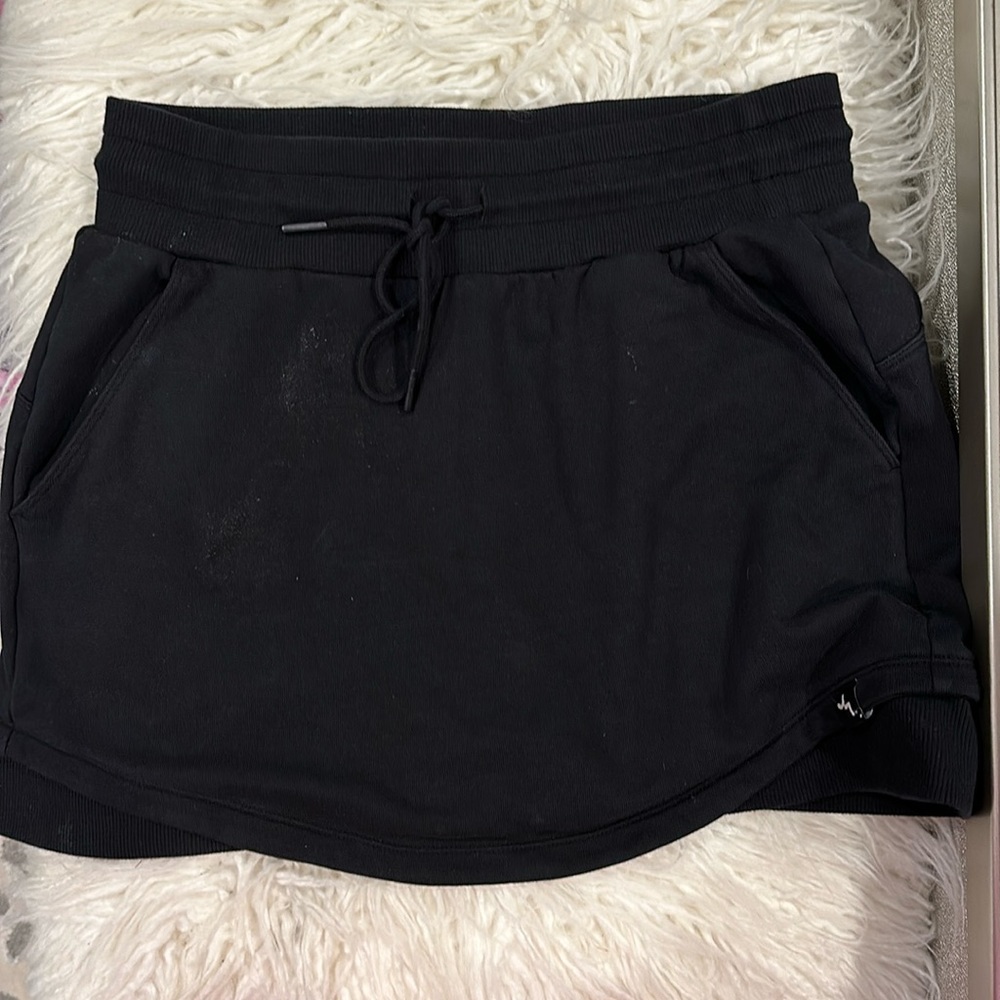 Joylab black skort